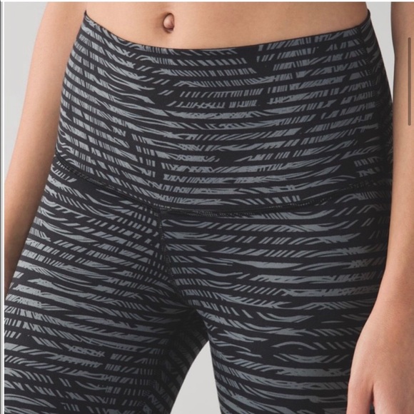 Lululemon Wunder Under Crop High Rise II Palm Roll Down Luon Stripe Play Slate - Picture 3 of 11